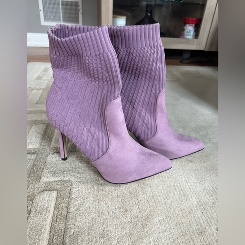 Booties‎